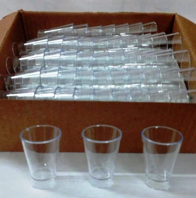 Communion Cups, 100 Cups per Box, High Quality Crystal Clear Disposable Plastic, Stackable with Smooth Rim, Fits Standard Communion Trays (0.5 oz)