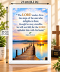Bible Verse Frame – Psalm 37:23-24 White – A4