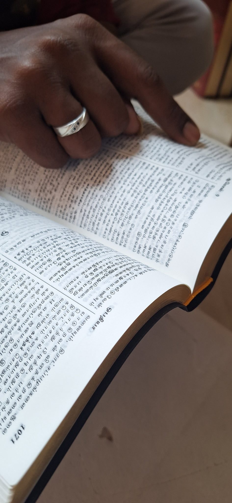 Tamil Holy Bible (New Ortho) Dy TI Gilt Yapp Amity edition, Golden Edge Indexed.
