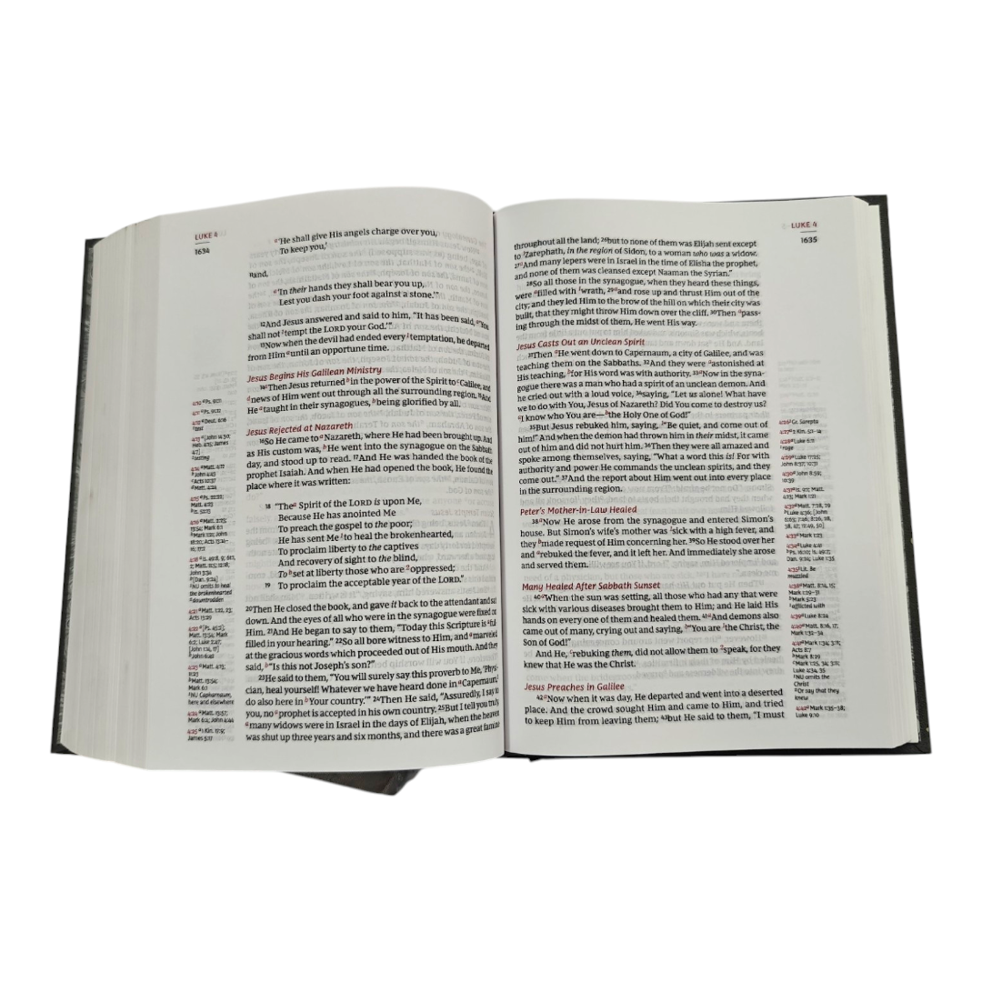 NKJV Compact Single-Column Reference Bible, Comfort Print (72,000+ Cross-References) | Study Bible, Reference Bible | Holy Bible