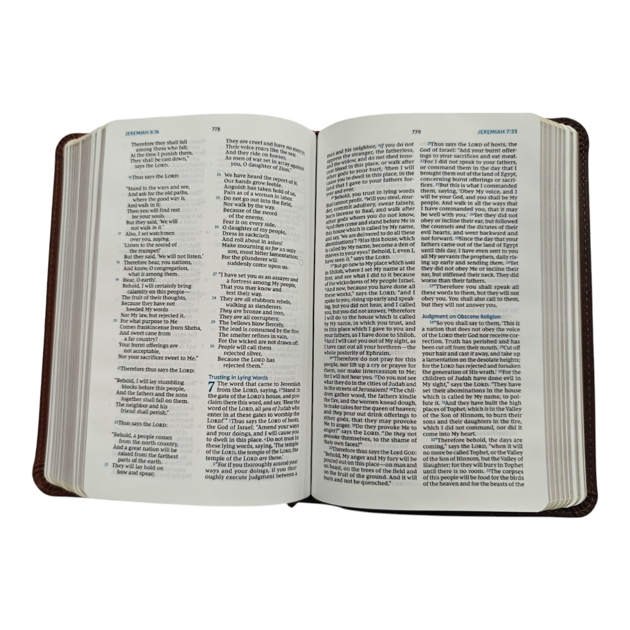 NKJV Compact Bible, Maclaren Series, Leathersoft, Comfort Print (Hand-Sized Travel Bible) | English Bible, Holy Bible