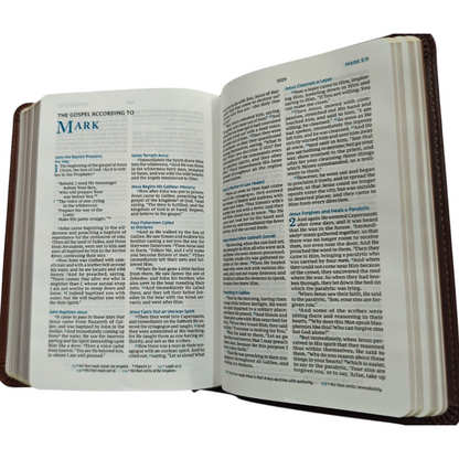 NKJV Compact Bible, Maclaren Series, Leathersoft, Comfort Print (Hand-Sized Travel Bible) | English Bible, Holy Bible