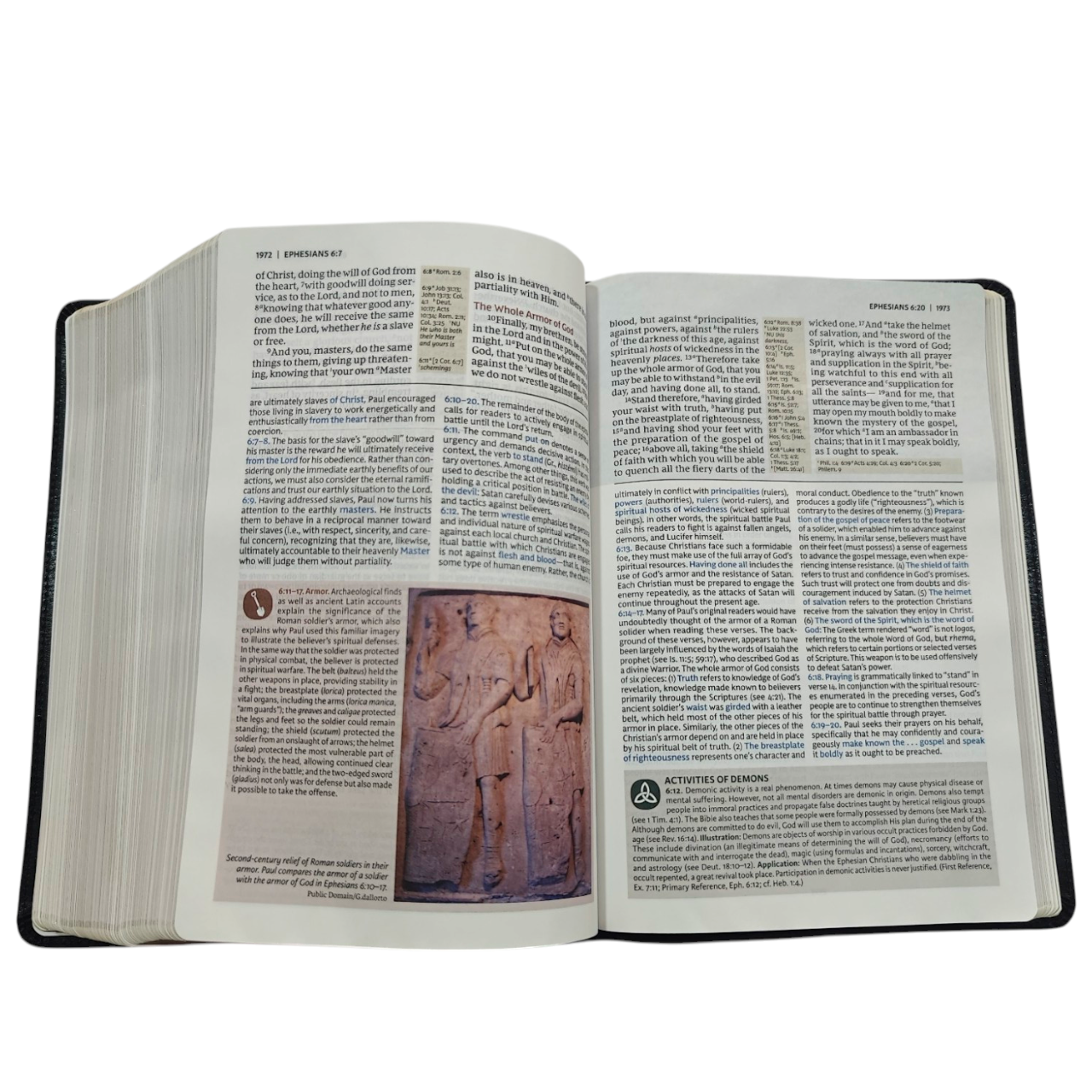 Evangelical Study Bible: Christ-Centered. Faith-Building. Mission-Focused. (NKJV, Black Bonded Leather, Red Letter, Thumb Indexed, Large Comfort