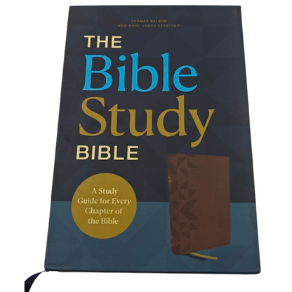 NKJV, The Bible Study Bible, Leathersoft, Brown, Comfort Print: A Study Guide for Every Chapter of the Bible | Study Bible, Reference Bible | Holy