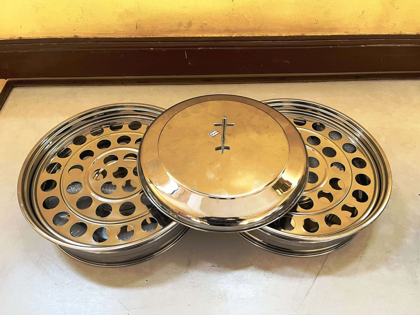 JAYCO Holy Communion Tray, Two-Set Stainless Steel with 80 Plastic Cups, Stackable Trays with Closed Cross-Top Lid for Church Communion Service |