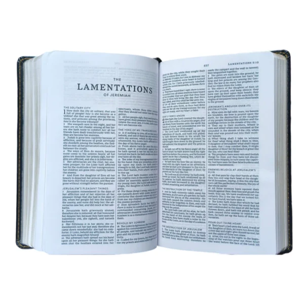 NKJV Compact Large Print | Reference Bible |