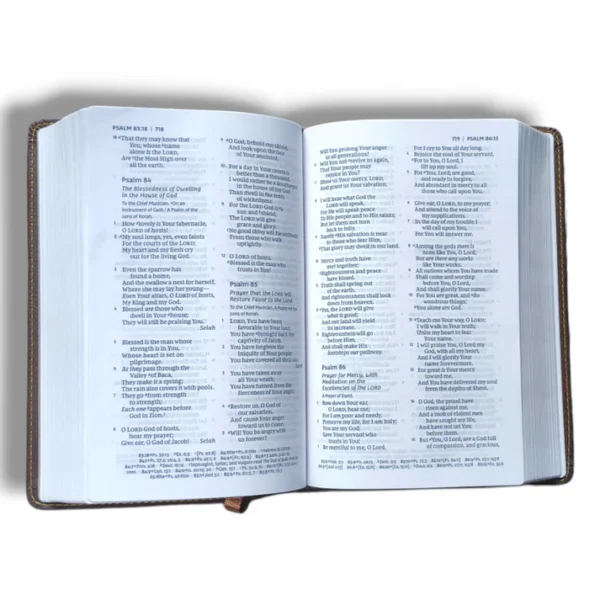 NKJV Compact Large Print | Reference Bible |