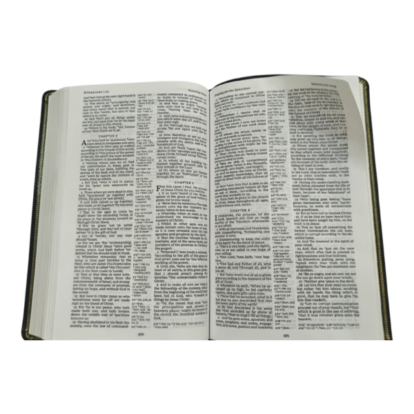 KJV Thinline Deluxe Reference Bible, Premium Genuine Leather - Image 4