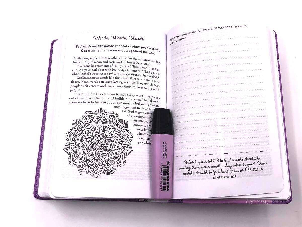 The New Life Bible for Teen Girls: Unique Purple Soft Leather Edition