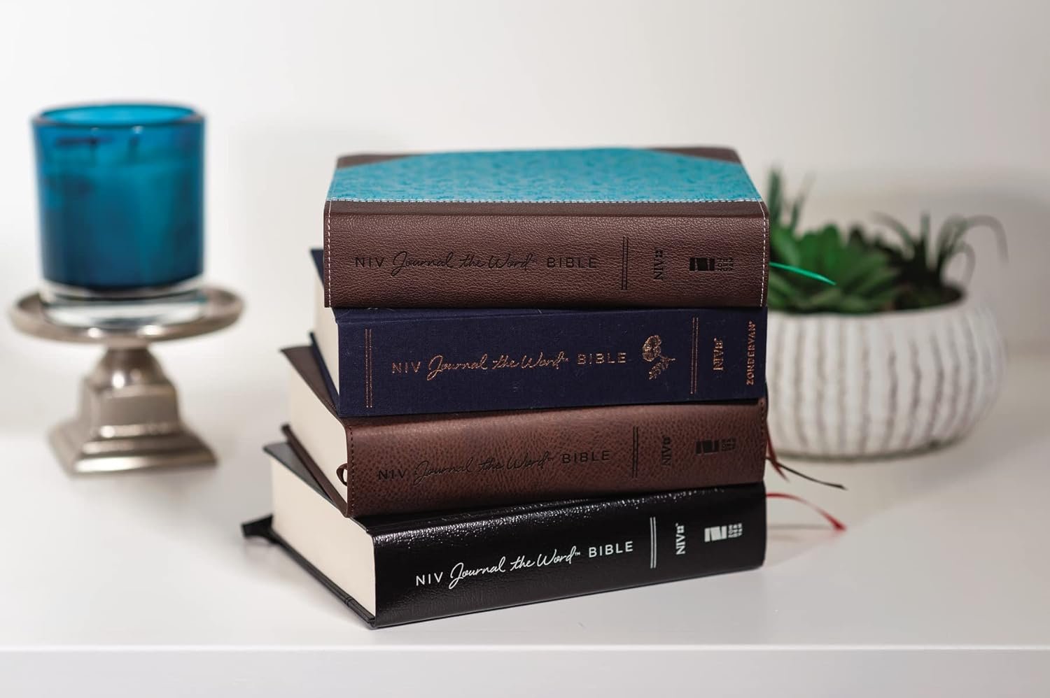 Holy Bible: New International Version, Journal The Word Bible, Imitation Leather, Red Letter Edition, Comfort Print; Reflect, Take Notes,