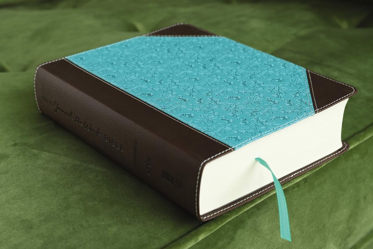 Holy Bible: New International Version, Journal The Word Bible, Imitation Leather, Red Letter Edition, Comfort Print; Reflect, Take Notes,