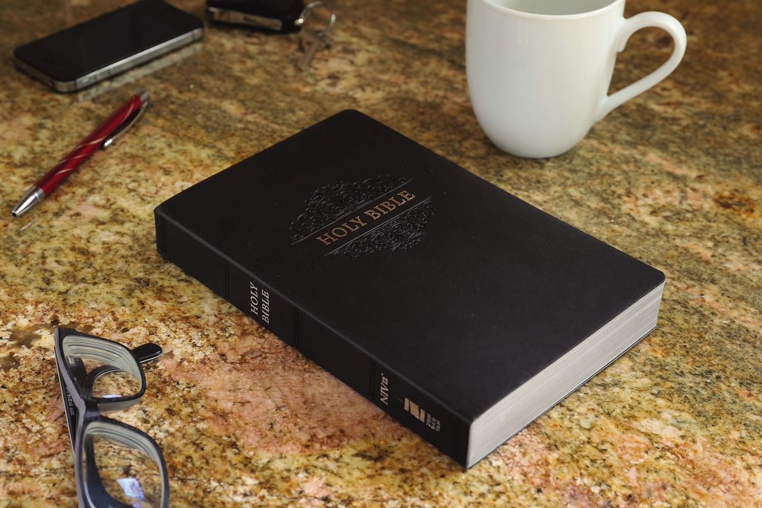 NIV Holy Bible in imitation leather Soft Touch Edition