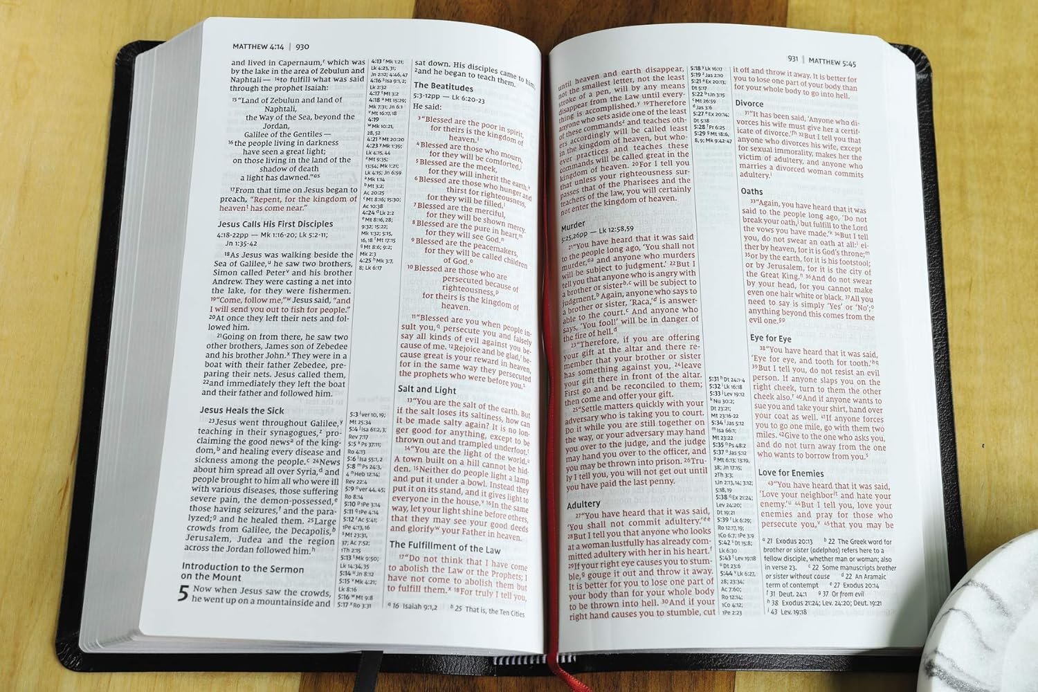 Black bonded leather NIV Thinline Reference Bible with red letter edition and comfort print