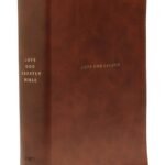 NET Love God Greatly Bible, Leathersoft, Brown, Thumb Indexed, Comfort Print: Holy Bible Cover