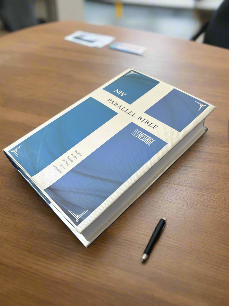 NIV & The Message Side-By-Side Bible: New International Version & The Message Hardcover
