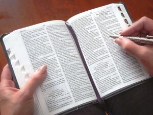 KJV Holy Bible, Compact Edition - Granite Gray Imitation Leather with Thumb Indexes