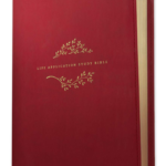 NIV Life Application Study Bible, Third Edition (LeatherLike, Berry) Tyndale NIV Bible with Updated Notes and Features, Full Text New International Version