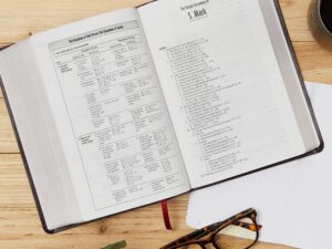 Close-up of KJV Life in the Spirit Study Bible, Hardcover, Red Letter Edition book cover and pages