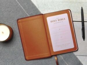 KJV Compact Value Thinline Bible, Purple Leathersoft Cover, ISBN 9780785225850