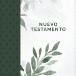 Imagen del Nuevo Testamento económico en español, edición de tapa rústica verde.