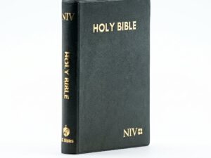 Studio photo of NIV Medium Pl Black in hero